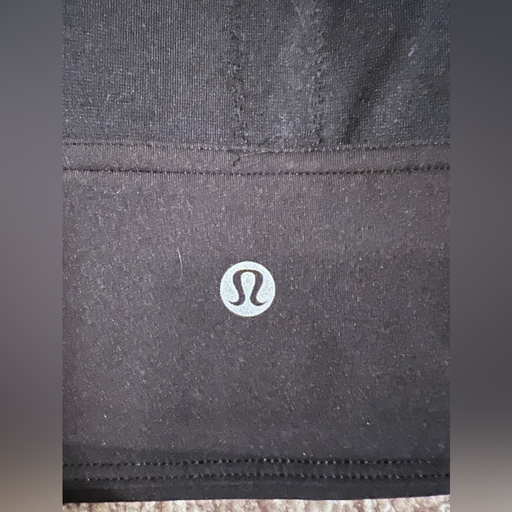 Lululemon crop top / sports bra - size 4 - Picture 4 of 5